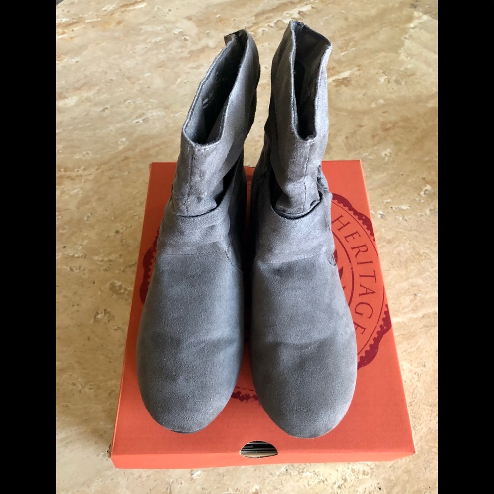 So Sorho Grey Faux-Suede Boots - Size 9 (NWT) - Picture 7 of 10